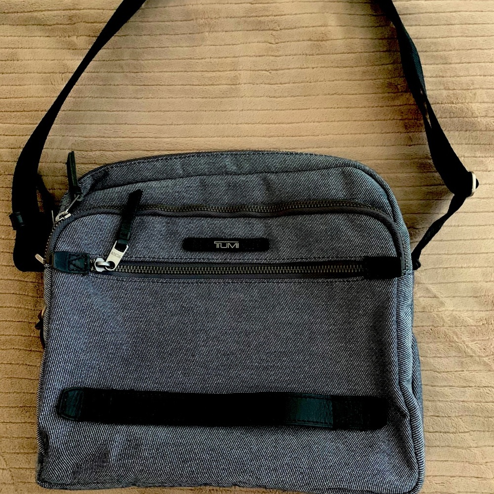Tumi mid size messenger bag